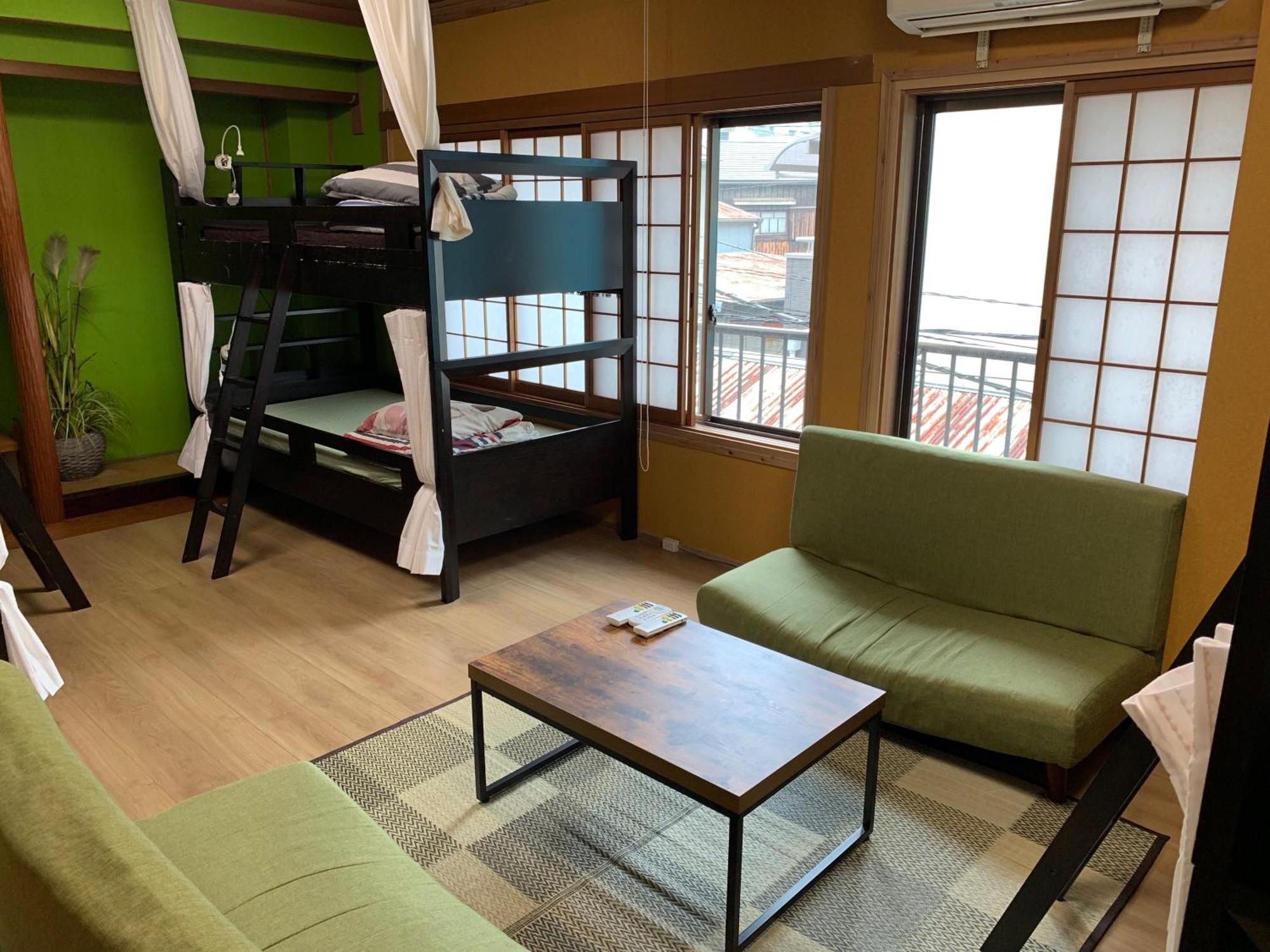 Maru House Hotel โอซาก้า ภายนอก รูปภาพ